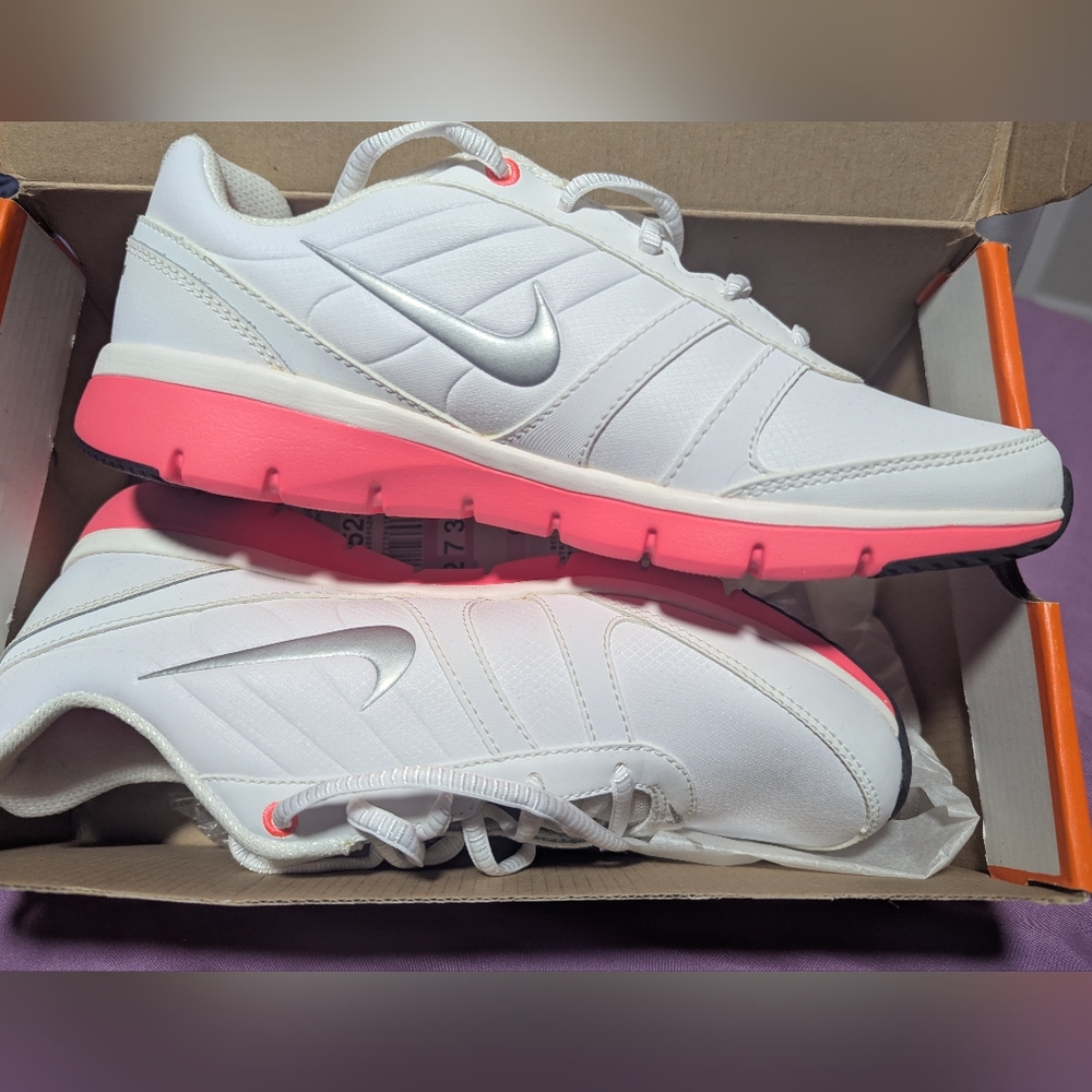 Nike Women's White and Pink Sneakers size 7 BN still in box